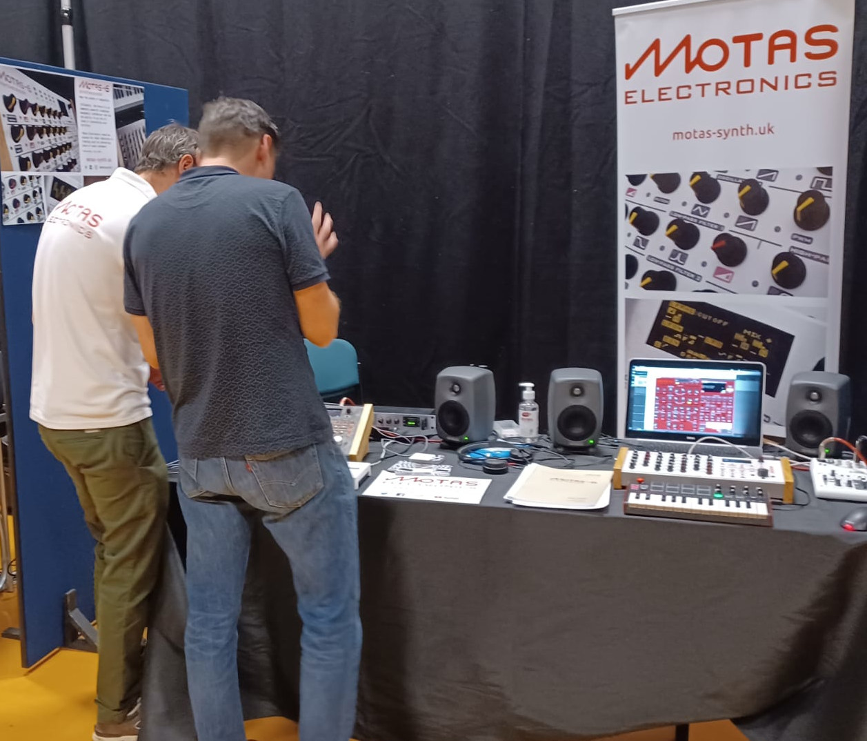 Motas-6 at SynthFest 2022