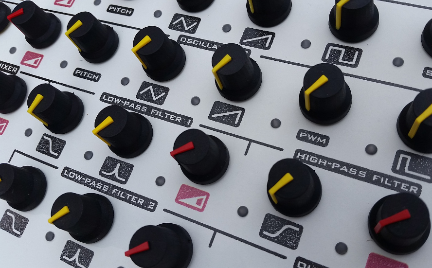 Motas-6 zoom showing knobs